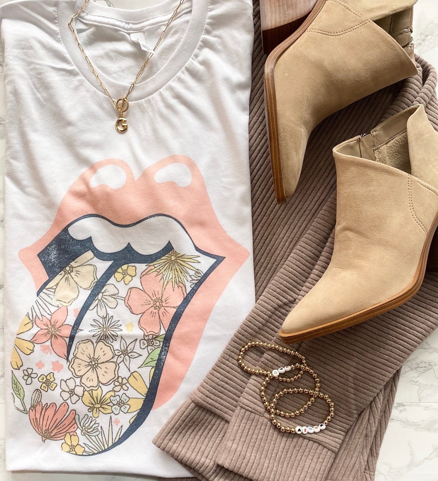 Peach lips floral tongue white tee